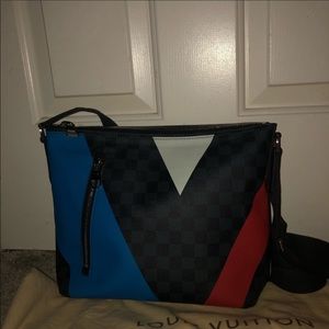 Louis Vuitton mick pm